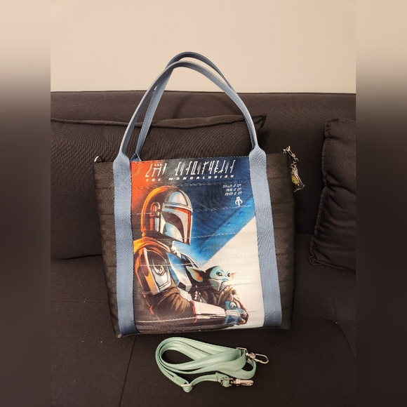 Harveys Seatbelt "The Mandalorian " Tote - Picture 1 of 5